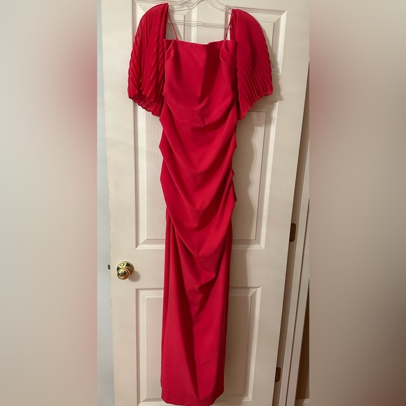 Nicole Miller Techy Crepe Pleated Sleeves Gown - Picture 2 of 5